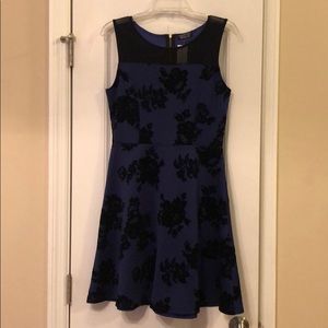 Velvet detail dress
